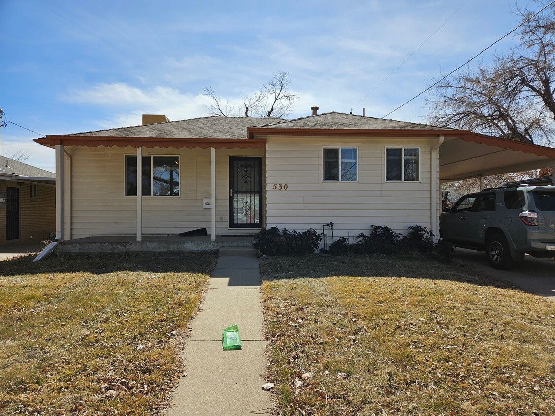 Primary Photo - Adorable Englewood 1959 Cottage w/ Tons of...