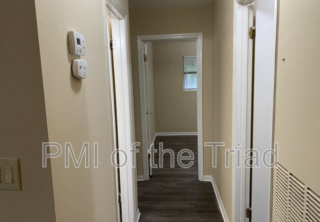 Building Photo - 1500 Oakshire Ct