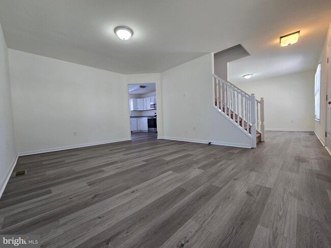 Building Photo - 23 Lordship Ln