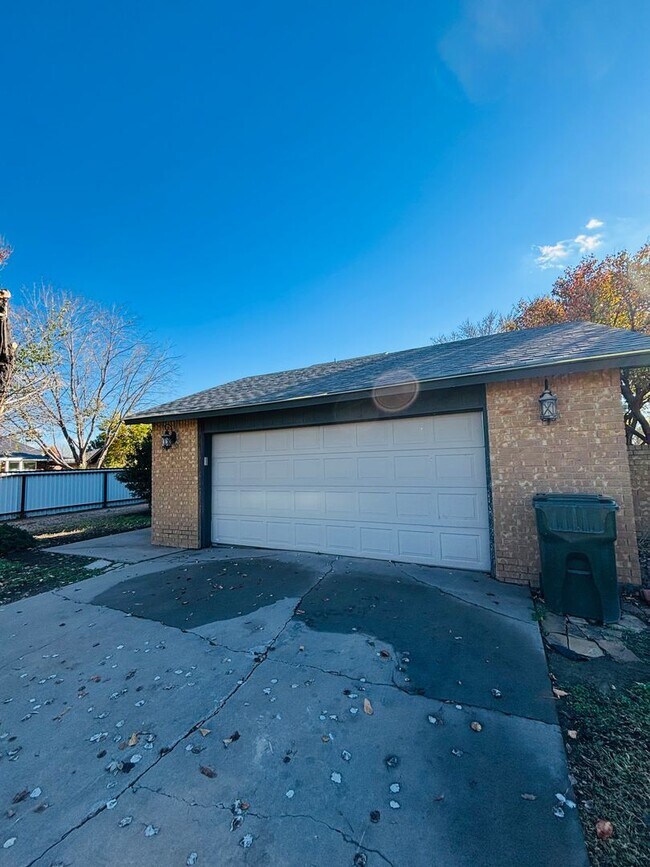 Foto del edificio - 1917 Colonial Pkwy