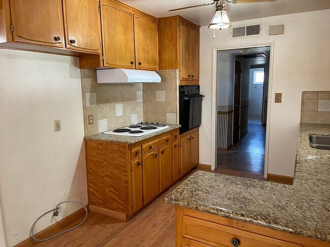 Building Photo - 1381 E. Ellery  (Millbrook & Sierra)