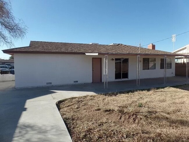 Building Photo - 324 Rancho St