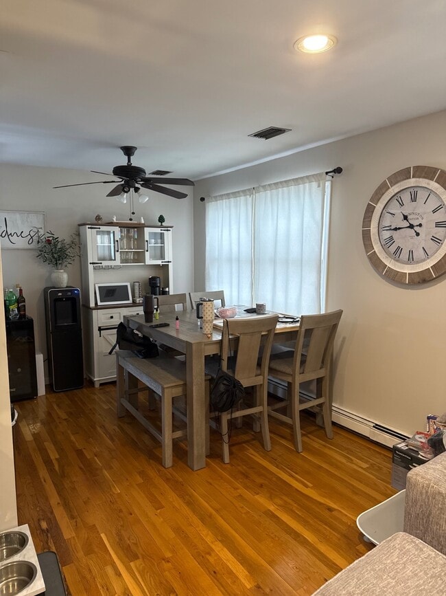 Foto del edificio - 35 Amaron Ln