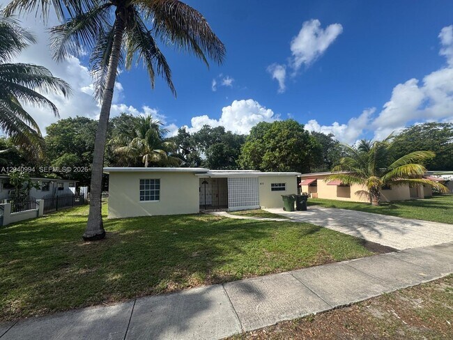 Photo - 820 Northeast 141st Street, North Miami, FL 33161 - 4 BR 2 BA single-family home