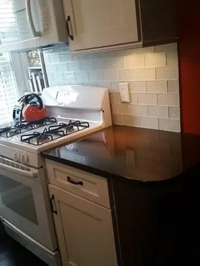 Foto del edificio - 921 E 13th Ave