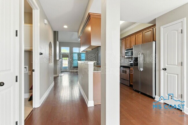 Building Photo - 17194 Palm Ridge Dr