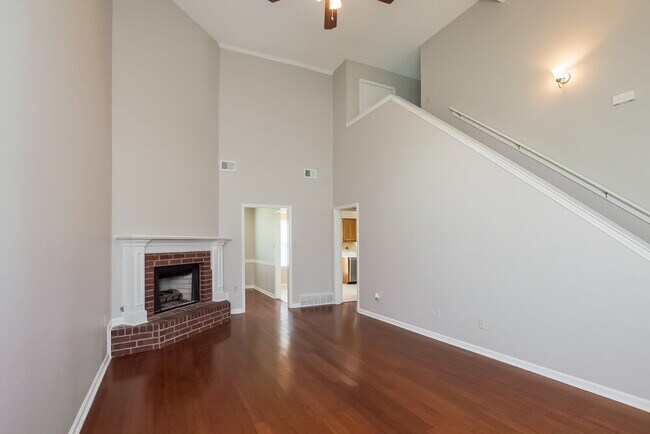 Foto del edificio - 1640 Saddle Ln