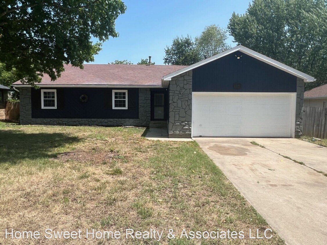 Primary Photo - 3 br, 2 bath House - 514 N Hightower Ave