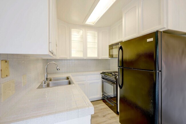 Foto del edificio - 2 br, 2 bath House - 978-A KIELY BLVD