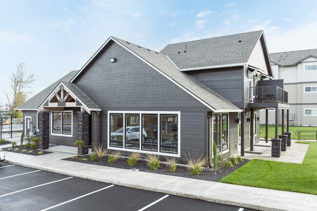 Exterior - Cascade Place Apartment Homes