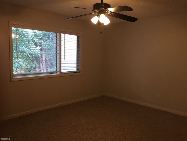 Building Photo - 2 br, 2.5 bath  - 4303 Hunters Club Dr