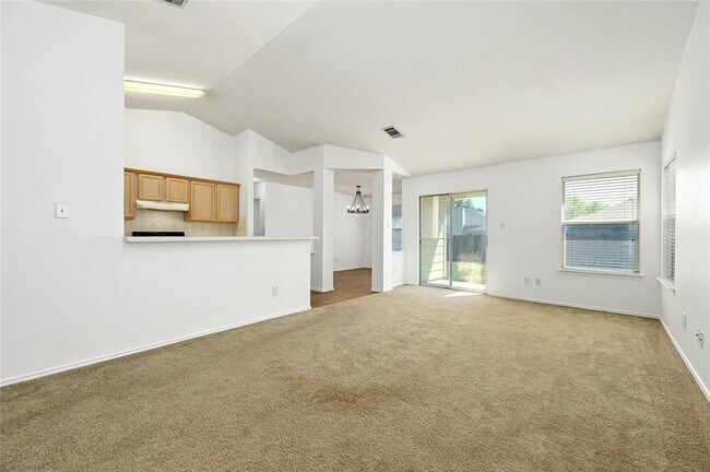 Building Photo - 121 Prairie Springs Cove
