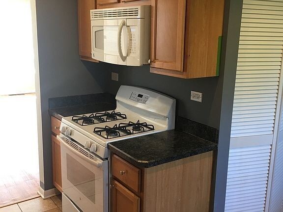 Building Photo - single family home