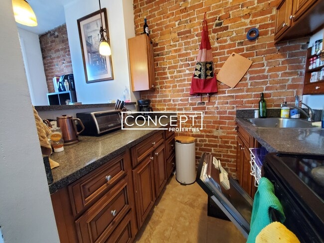 Building Photo - 23 Cortes St