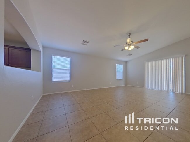 Building Photo - 8851 S 257th Dr
