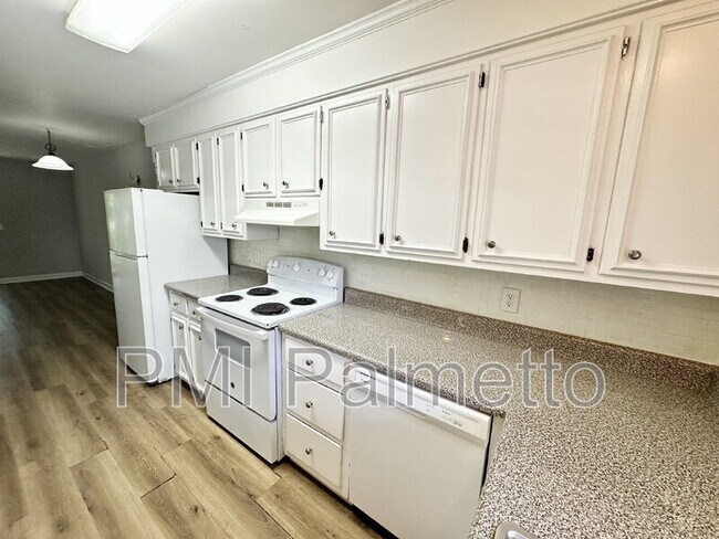 Foto del edificio - 718 Augusta St