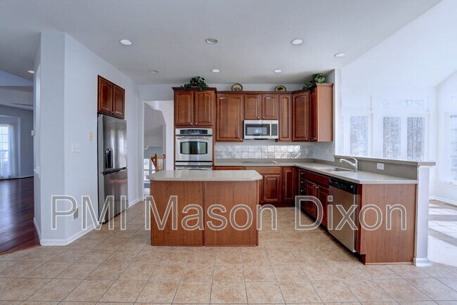 Foto del edificio - 7232 Lyndsey Way