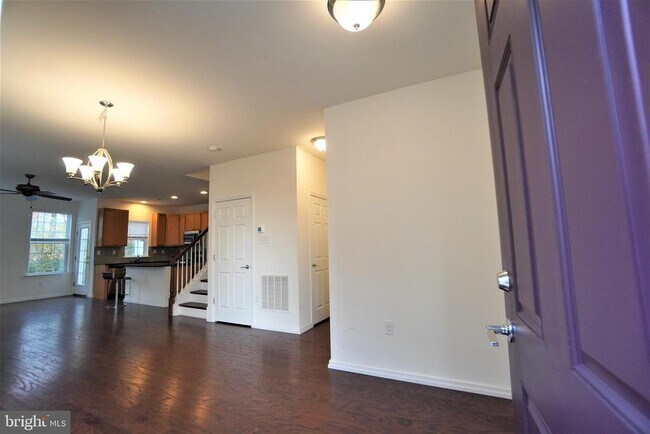 Foto del edificio - 1013 Chapman Cir