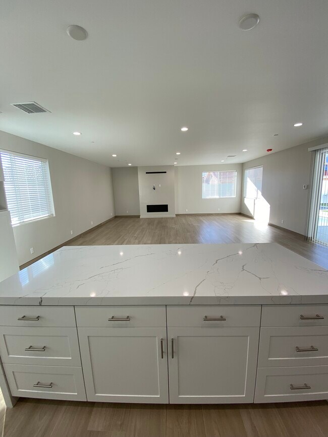 Foto del edificio - 3155 E San Juan Rd