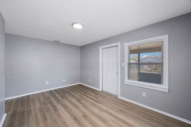 Foto del edificio - Cute 3bdrm/1bath House ** Section 8 OK ** ...