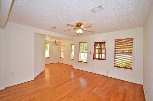 Building Photo - 2642 Loganberry Cir