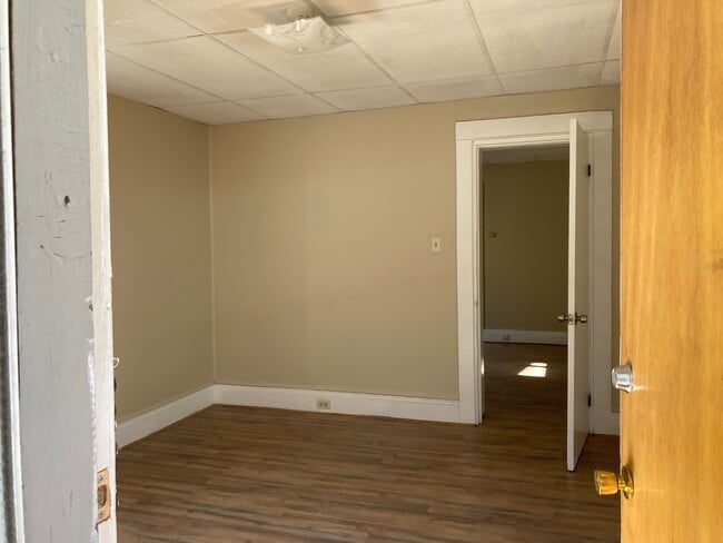 Bedroom 1 Photo 1 - 2089 Fairview Ave