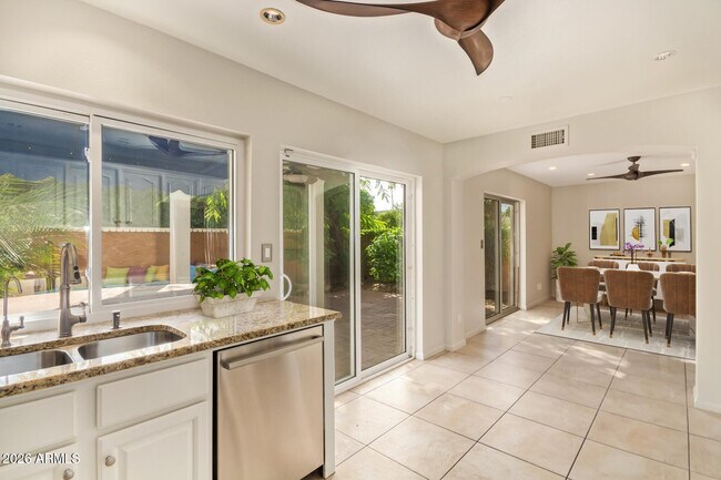 Foto del edificio - 5730 N Scottsdale Rd