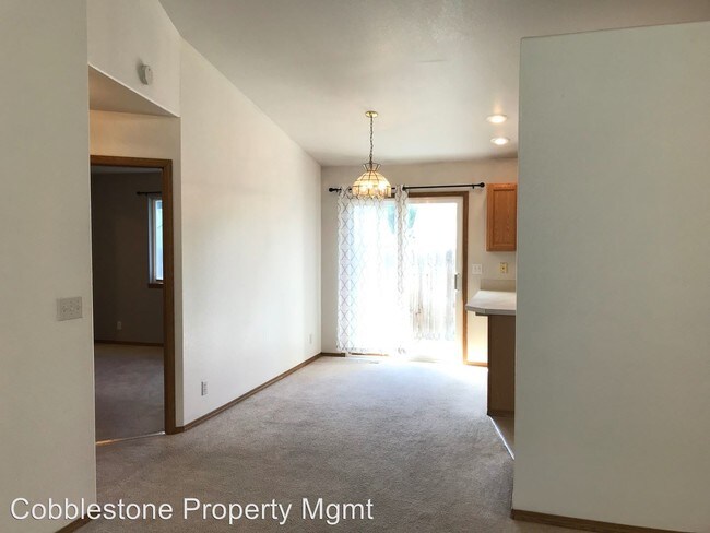 Building Photo - 3 br, 2 bath Apartment - 10945 W Irving Court