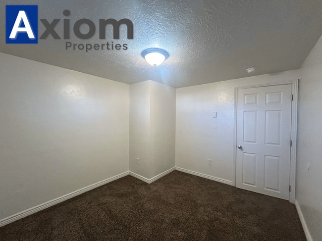 Building Photo - 202 W. Day-