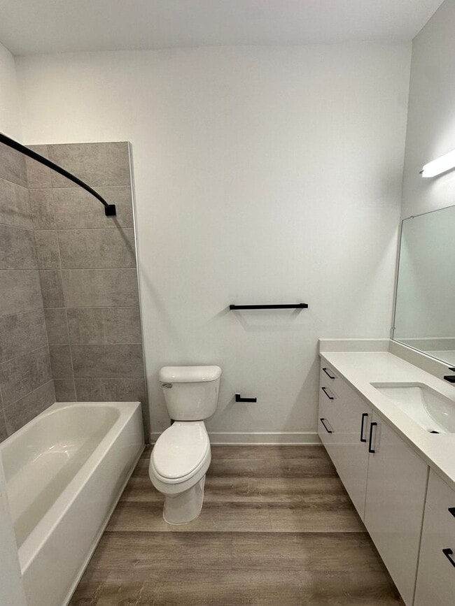 Interior Photo - The Roy