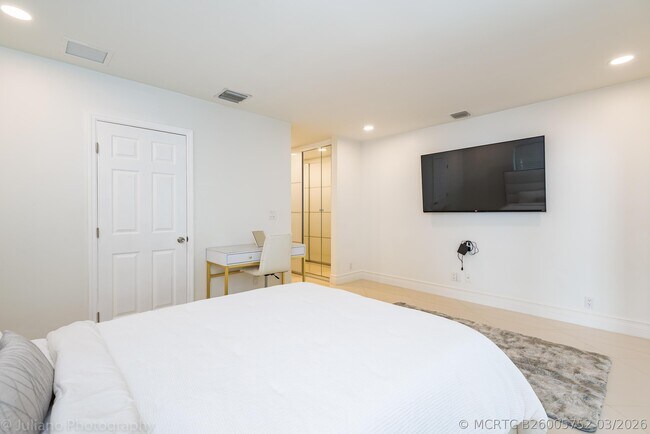 Foto del edificio - 1510 SE 14th Ct
