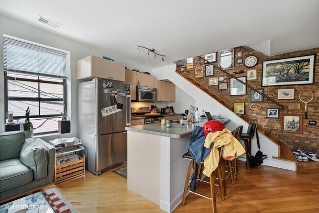 Foto del edificio - 1310 W 18th St