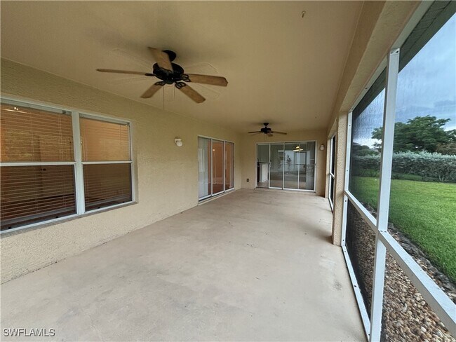 Foto del edificio - 17611 Sterling Lake Dr