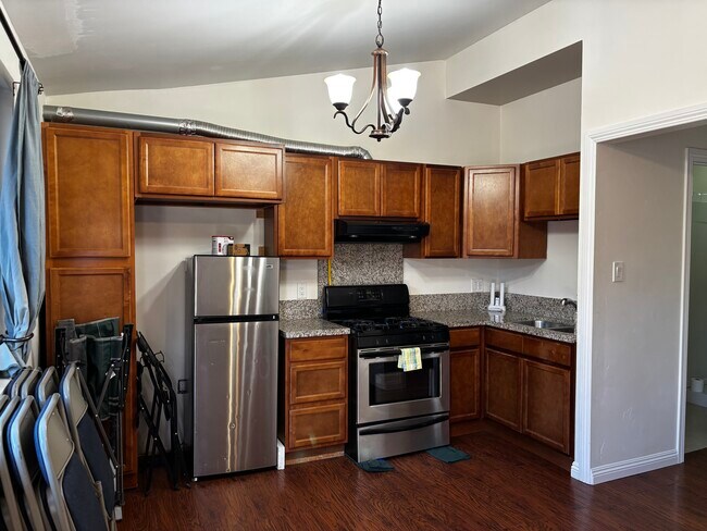 Foto del edificio - 16315 Rochlen St