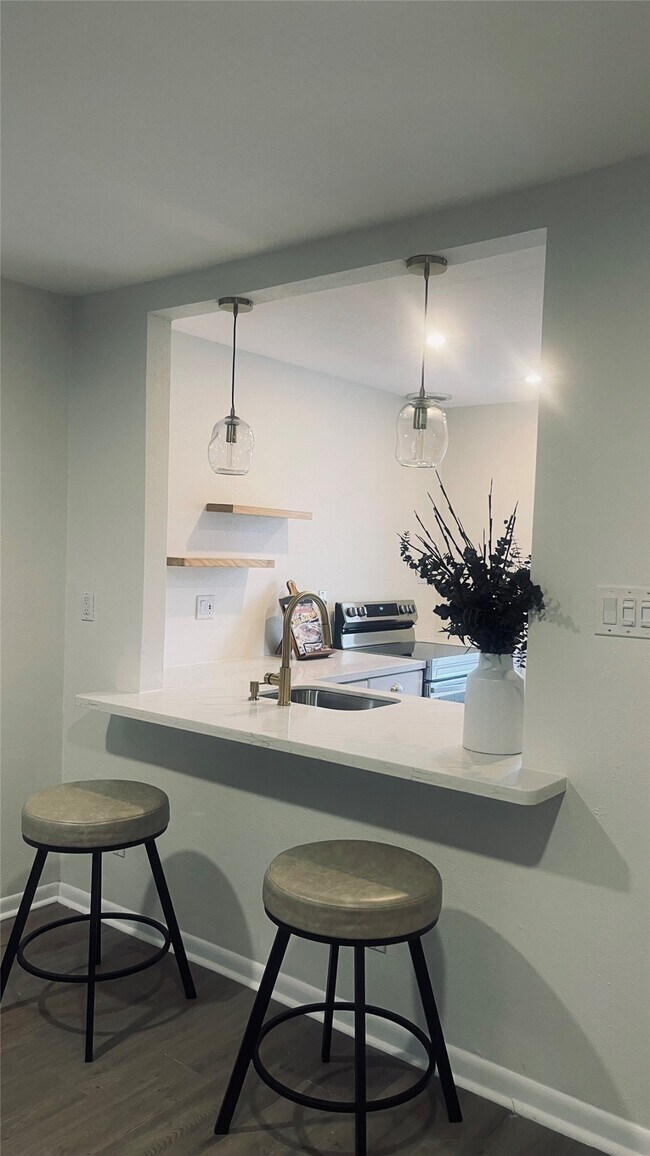 Foto del edificio - 5056 Glenmont Dr