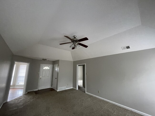 Building Photo - 6980 Lagrange Cir N - $300 OFF FIRST MONTH...