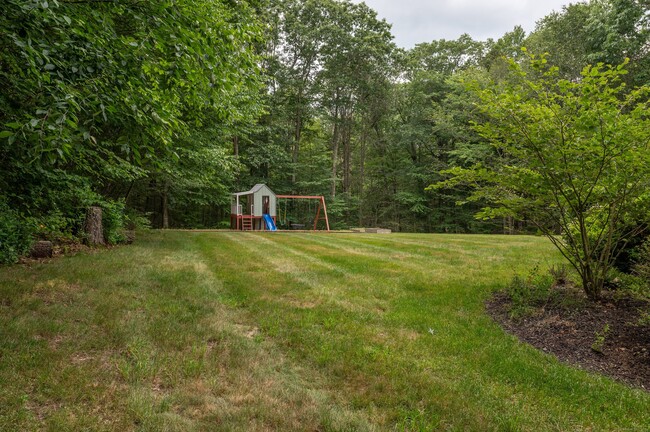 Building Photo - 76 Suffolk Dr