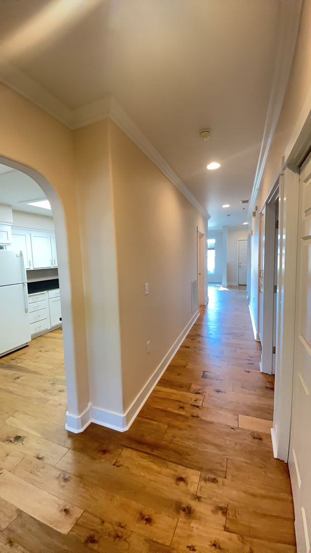 Building Photo - Two Bedroom Condo in the Exclusive Mountai...