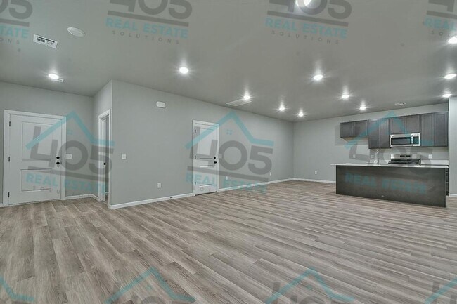 Foto del edificio - NEWLY BUILT RENTAL