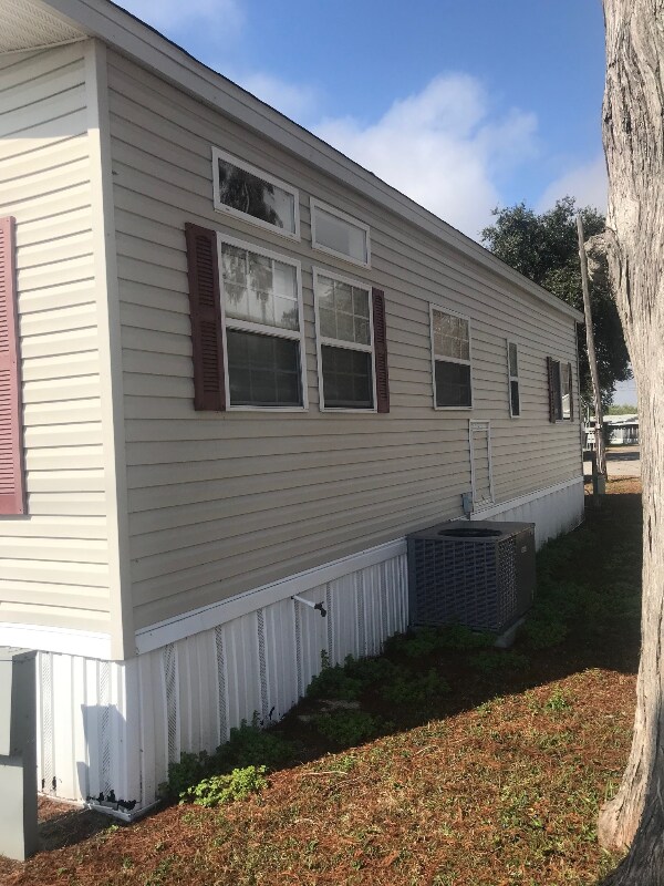 Building Photo - 9751 FL-78