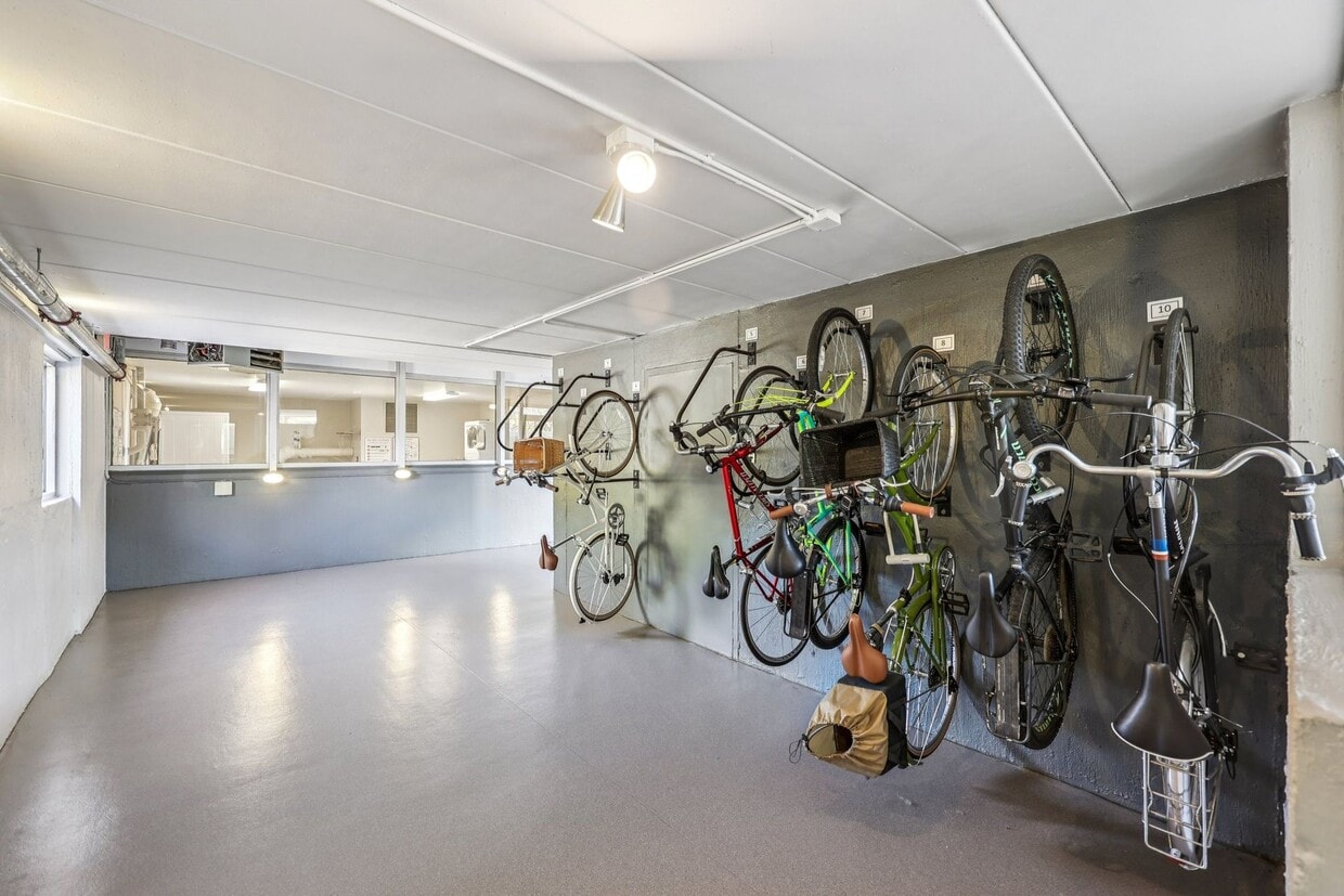 Photo - Thornton Place Apartments