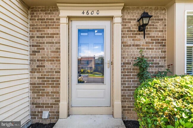 Foto del edificio - 4600 Brentleigh Ct
