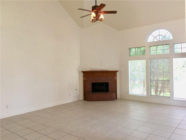 Foto del edificio - 1100 Discovery St