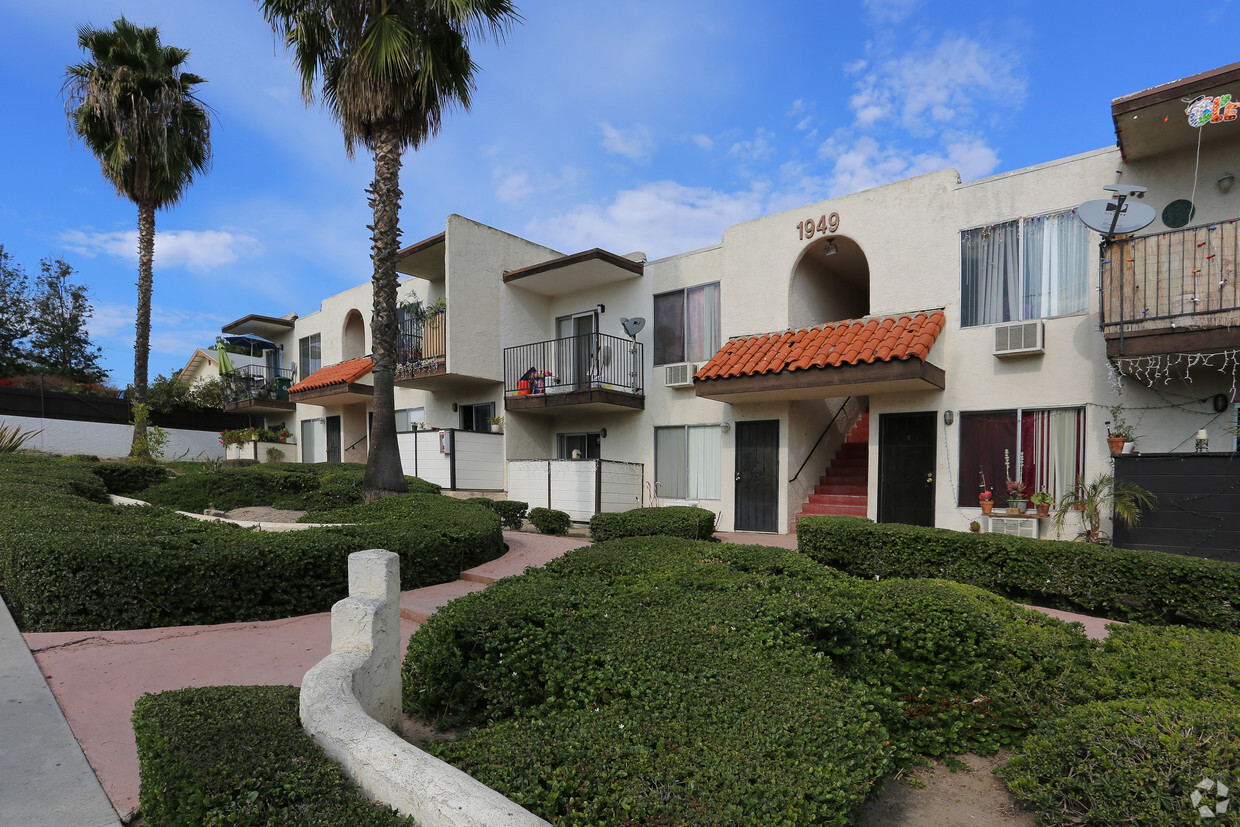 Building Photo - Sandalwood Apartments