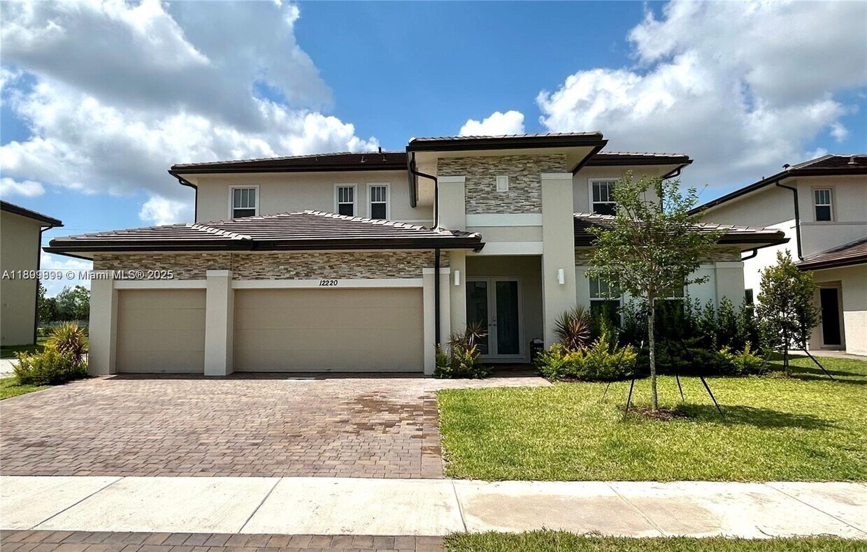 Foto principal - 12220 SW 44th Ct