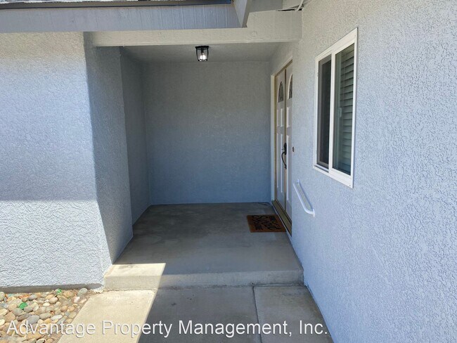 Foto del edificio - 4 br, 3 bath House - 501 Highland Dr.