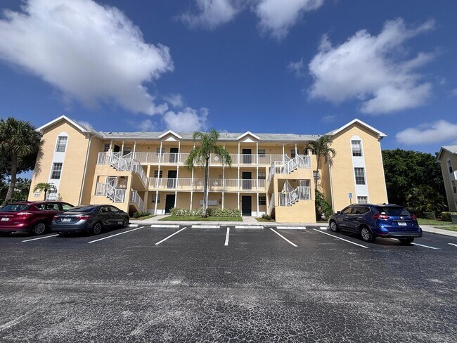 Building Photo - 6324 La Costa Dr