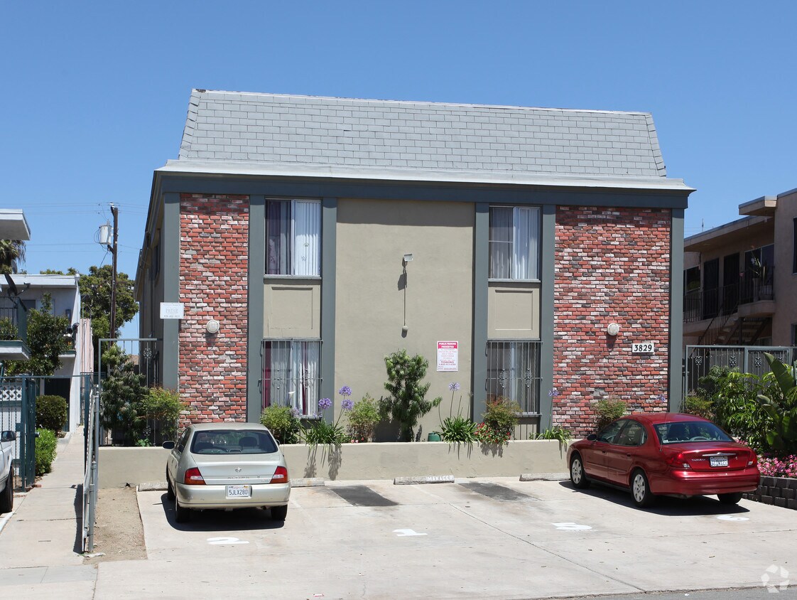 Primary Photo - 39th St. Apartments