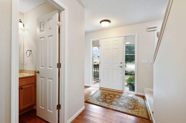 Foto del edificio - 13785 Hill Pl Dr