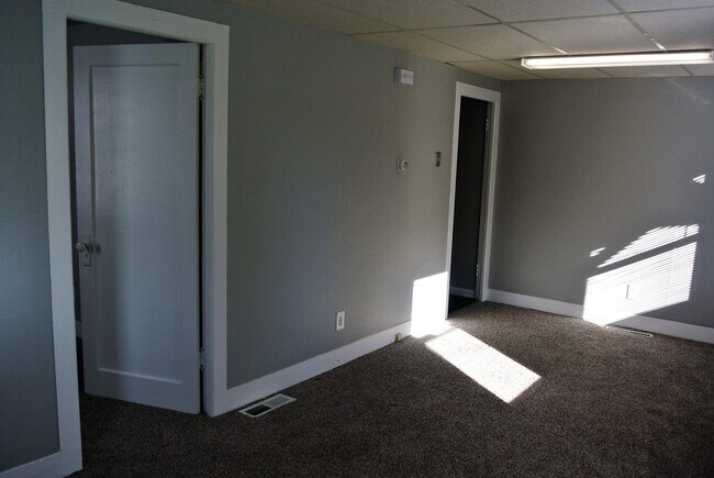 Foto del edificio - 1021 9th St NW
